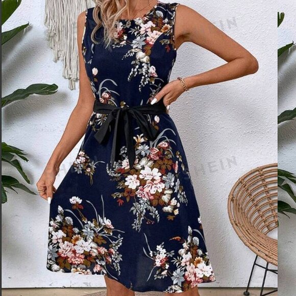 SHEIN Dresses & Skirts - SHEIN LUNE Women's Floral Print Sleeveless Round Neck Midi Dress